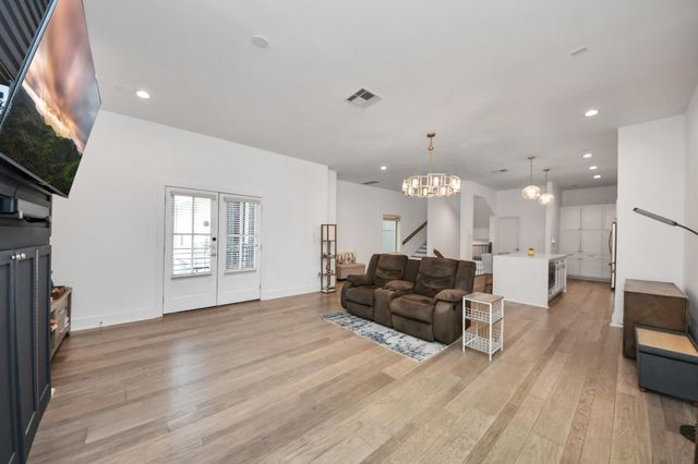 1217 Edwards Street, Houston, TX 77007