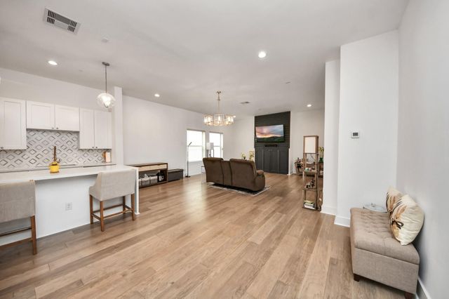 1217 Edwards Street, Houston, TX 77007