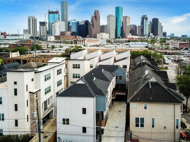 1217 Edwards Street, Houston, TX 77007