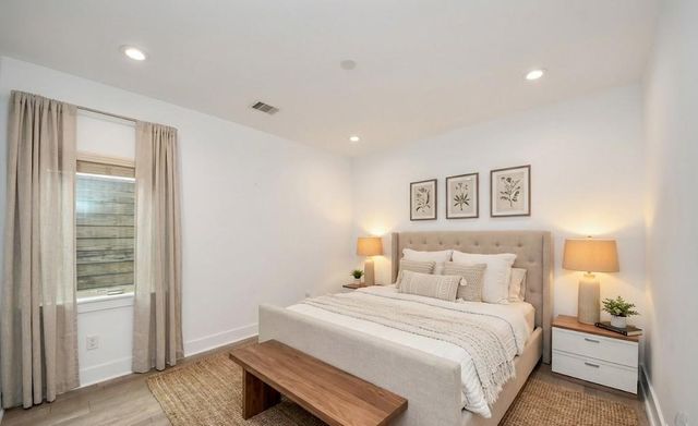 1217 Edwards Street, Houston, TX 77007