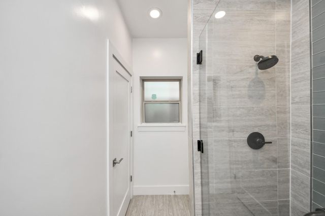 1217 Edwards Street, Houston, TX 77007