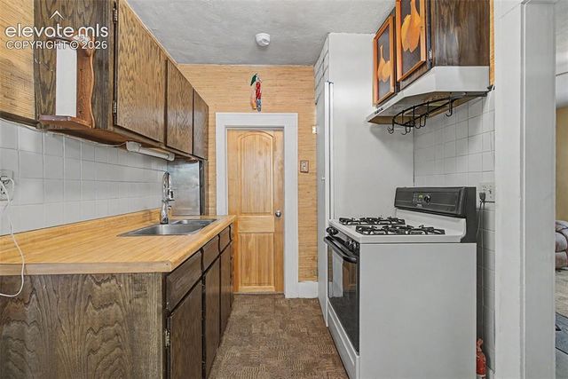1830 Mesita Court, Colorado Springs, CO 80905