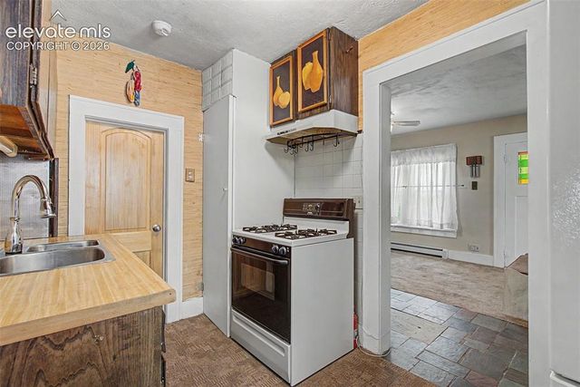 1830 Mesita Court, Colorado Springs, CO 80905