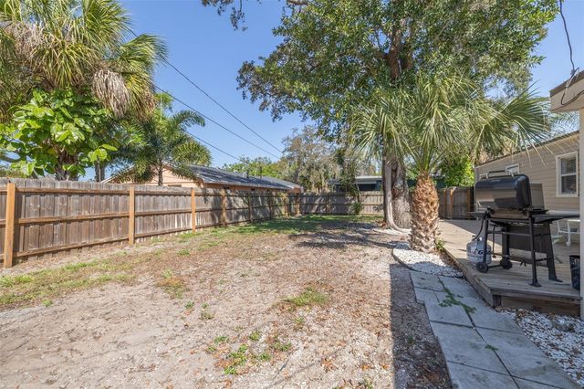 200 BROADWAY, Dunedin, FL 34698