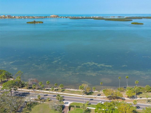 200 BROADWAY, Dunedin, FL 34698