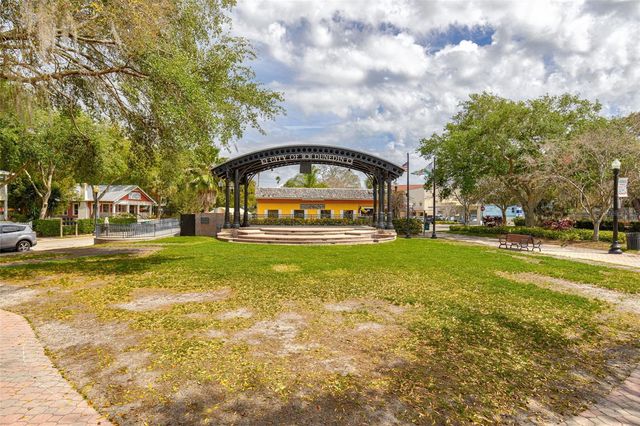 200 BROADWAY, Dunedin, FL 34698