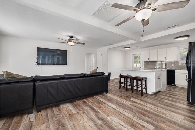 200 BROADWAY, Dunedin, FL 34698