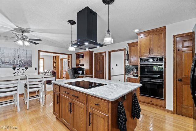 3523 Parfoure Boulevard, Uniontown, OH 44685