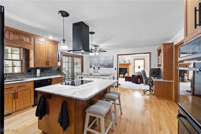 3523 Parfoure Boulevard, Uniontown, OH 44685