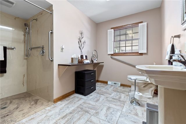 3523 Parfoure Boulevard, Uniontown, OH 44685