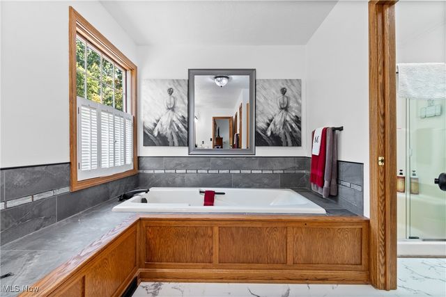 3523 Parfoure Boulevard, Uniontown, OH 44685