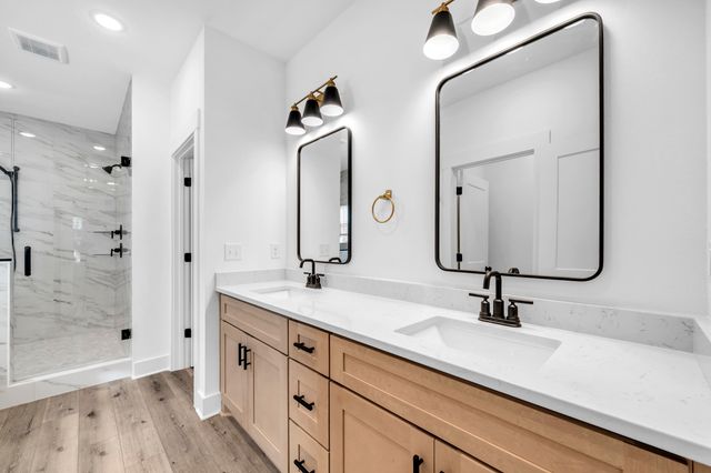 104 SW Fourth Avenue, Fort Walton Beach, FL 32548