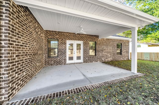 104 SW Fourth Avenue, Fort Walton Beach, FL 32548