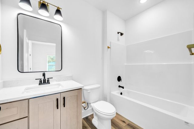 104 SW Fourth Avenue, Fort Walton Beach, FL 32548