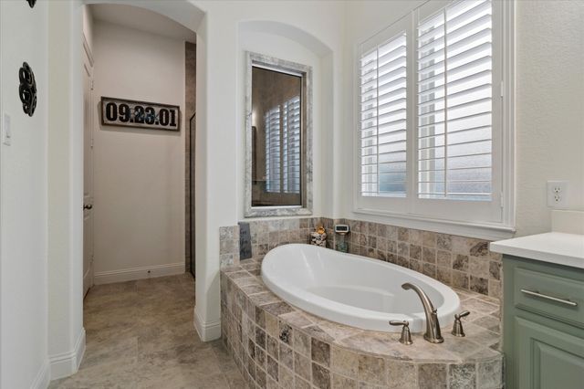 3009 Aberdeen Drive, The Colony, TX 75056
