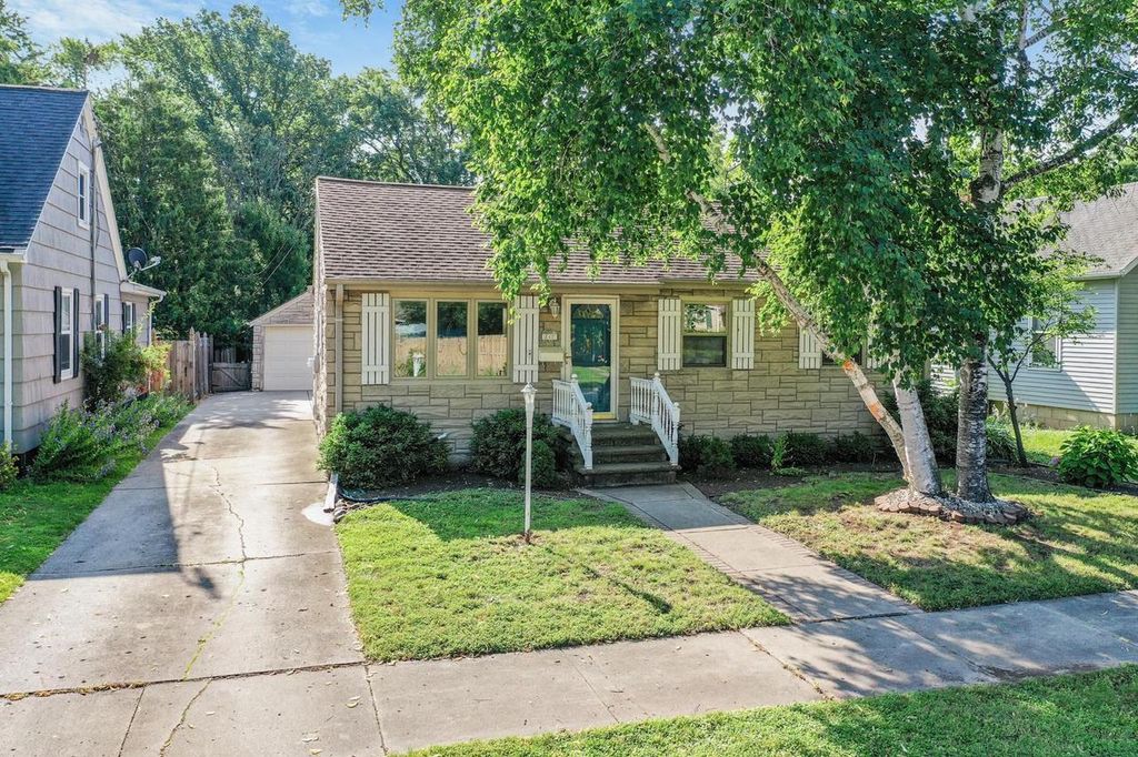 217 S BUCHANAN STREET, Green Bay, WI 54303