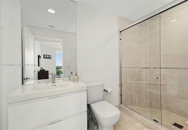 17111 Biscayne Boulevard 1406, North Miami Beach, FL 33160