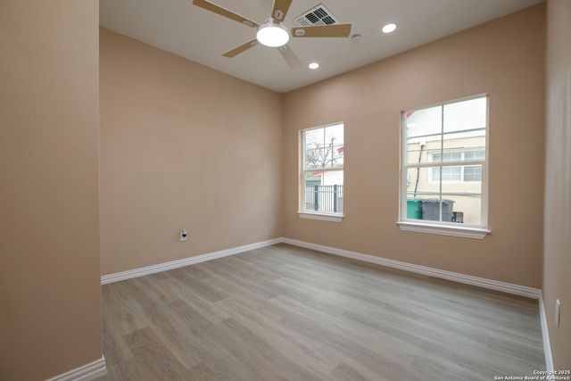 1411 McKinley, San Antonio, TX 78210