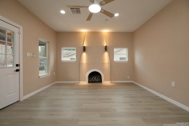 1411 McKinley, San Antonio, TX 78210