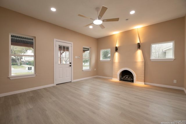 1411 McKinley, San Antonio, TX 78210