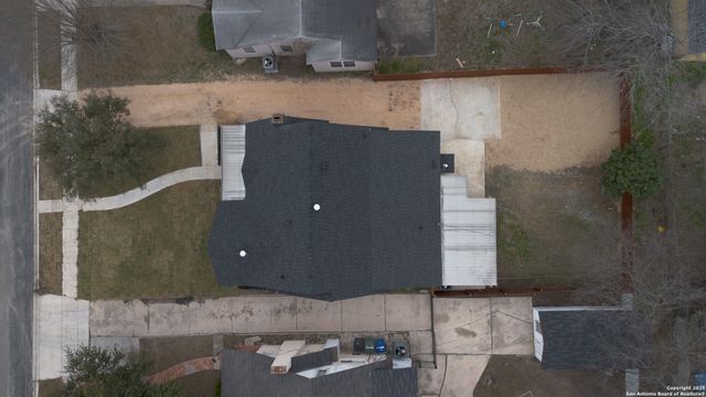 1411 McKinley, San Antonio, TX 78210