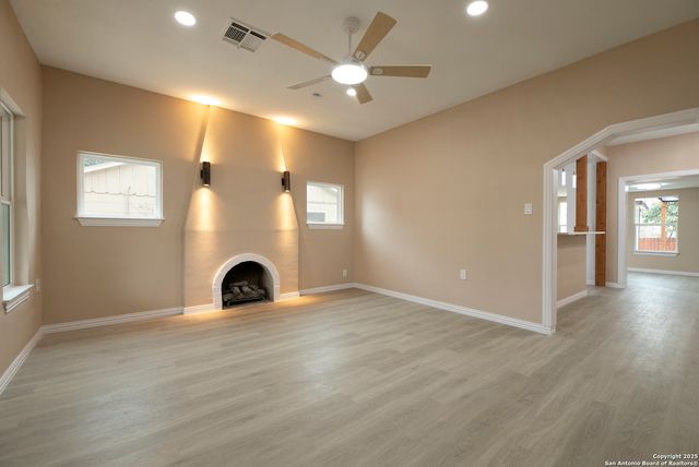 1411 McKinley, San Antonio, TX 78210