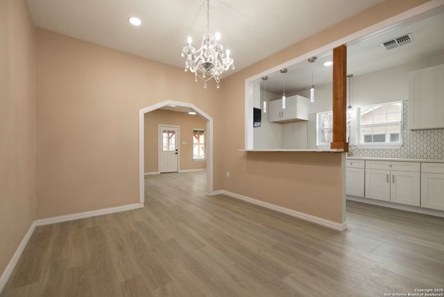 1411 McKinley, San Antonio, TX 78210