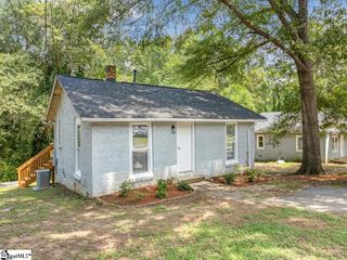 102 Helen Street, Spartanburg, SC 29301