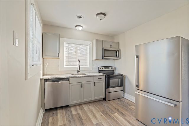 22 Corling St, Petersburg, VA 23803