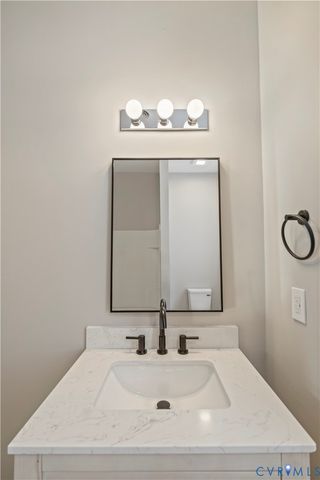 22 Corling St, Petersburg, VA 23803