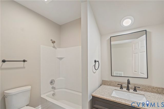 22 Corling St, Petersburg, VA 23803