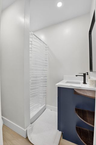 325 E Decarie Street, Delray Beach, FL 33444