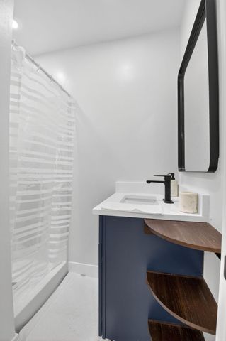 325 E Decarie Street, Delray Beach, FL 33444