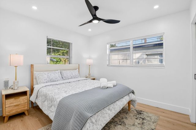 325 E Decarie Street, Delray Beach, FL 33444