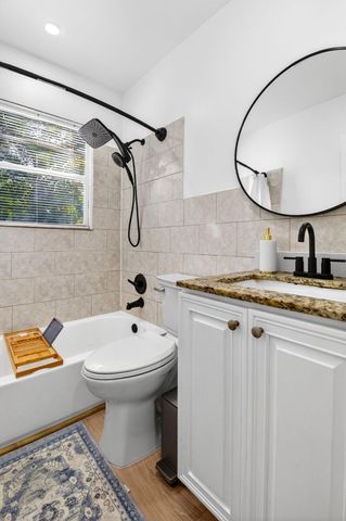 325 E Decarie Street, Delray Beach, FL 33444