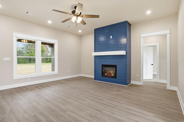 65 Emerald Lane, Greers Ferry, AR 72067