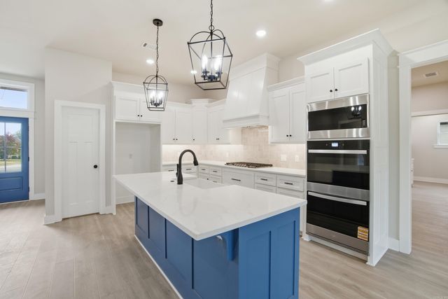 65 Emerald Lane, Greers Ferry, AR 72067