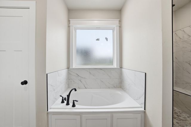 65 Emerald Lane, Greers Ferry, AR 72067