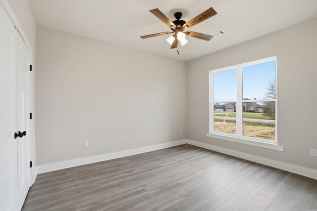 65 Emerald Lane, Greers Ferry, AR 72067