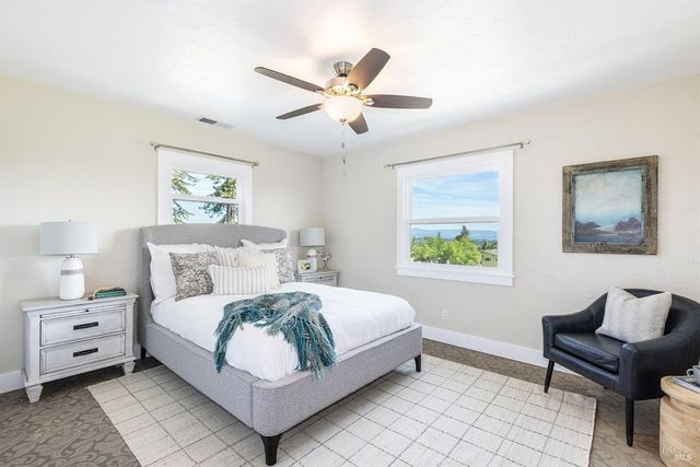 1365 Grandview Rd, Sebastopol, CA 95472