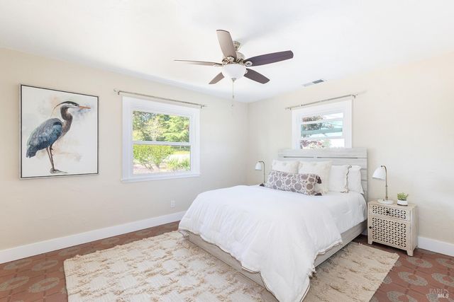 1365 Grandview Rd, Sebastopol, CA 95472