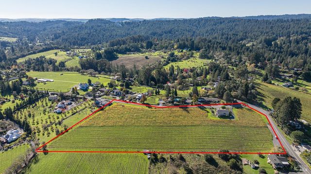 1365 Grandview Rd, Sebastopol, CA 95472