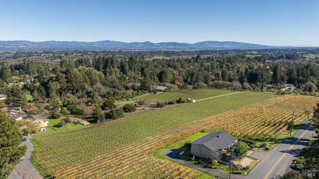 1365 Grandview Rd, Sebastopol, CA 95472