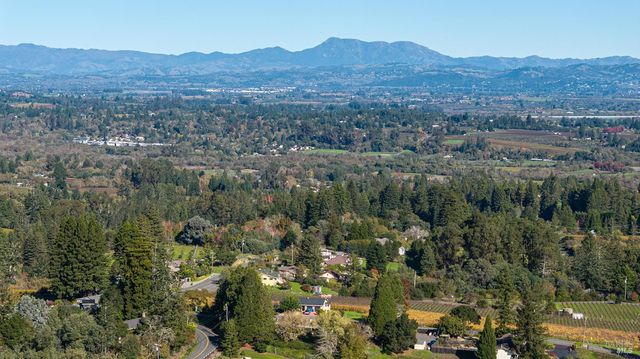 1365 Grandview Rd, Sebastopol, CA 95472