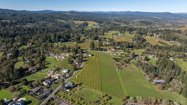 1365 Grandview Rd, Sebastopol, CA 95472