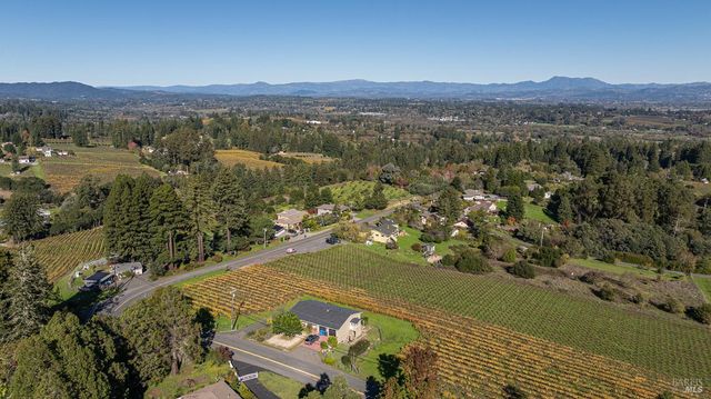 1365 Grandview Rd, Sebastopol, CA 95472