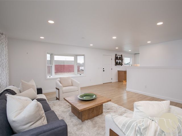 703 S 80th STREET W, Billings, MT 59106