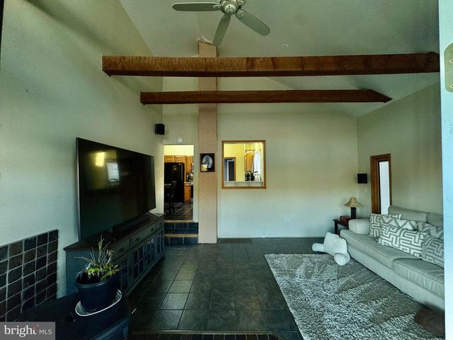 4305 N DELAWARE DR, Easton, PA 18040