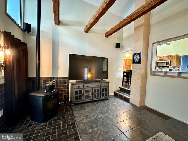 4305 N DELAWARE DR, Easton, PA 18040