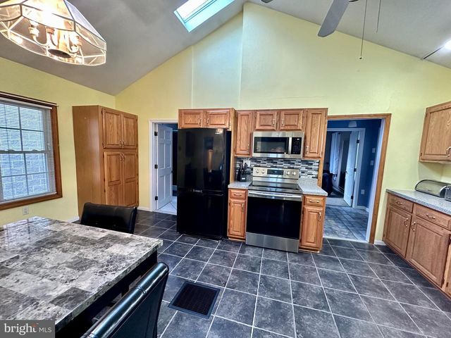 4305 N DELAWARE DR, Easton, PA 18040